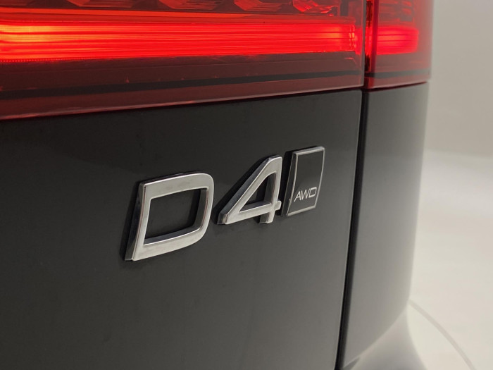 Volvo V60 CC D4 AWD MOMENTUM AUT 2.0 d CC CC Momentum