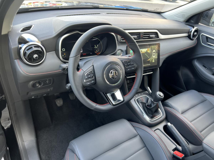 MG ZS ELEGANCE - ZIMNÍ PNEU ZDARMA* 1.0 Elegance