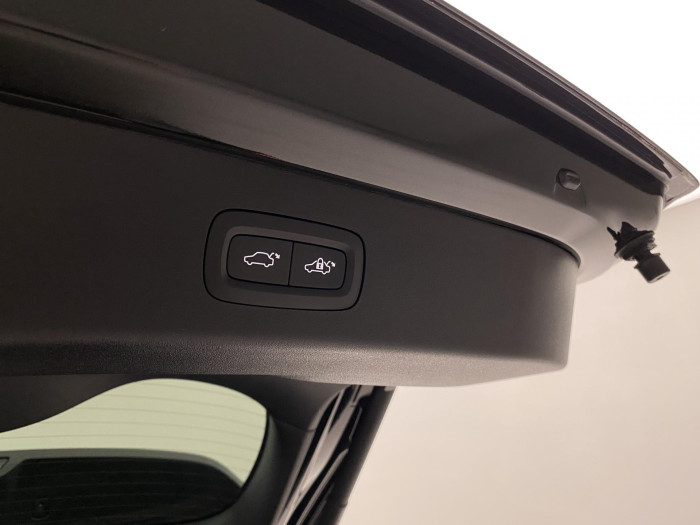 Lynk & Co 01 PHEV DCT AUT 1.maj