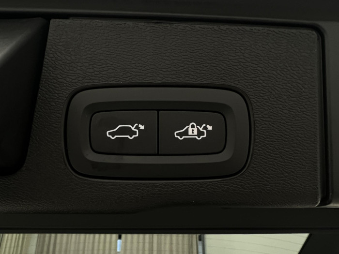 Volvo XC60 B5 AWD ULTRA BLACK EDITION AUT 2.0 Edition