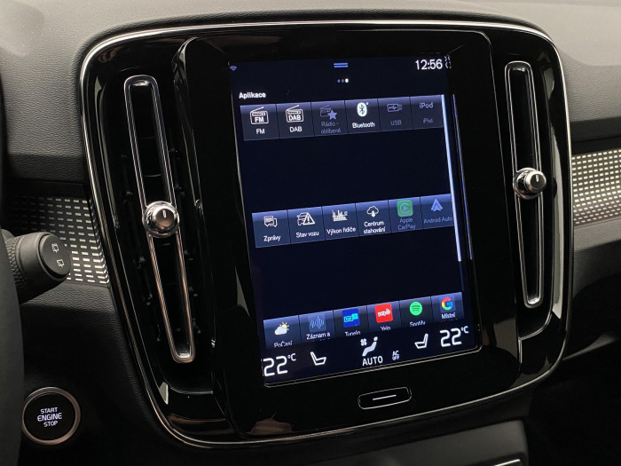 Volvo XC40 T3 R-DESIGN AUT 1.maj.