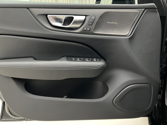 Volvo V60 B4 BRIGHT PLUS