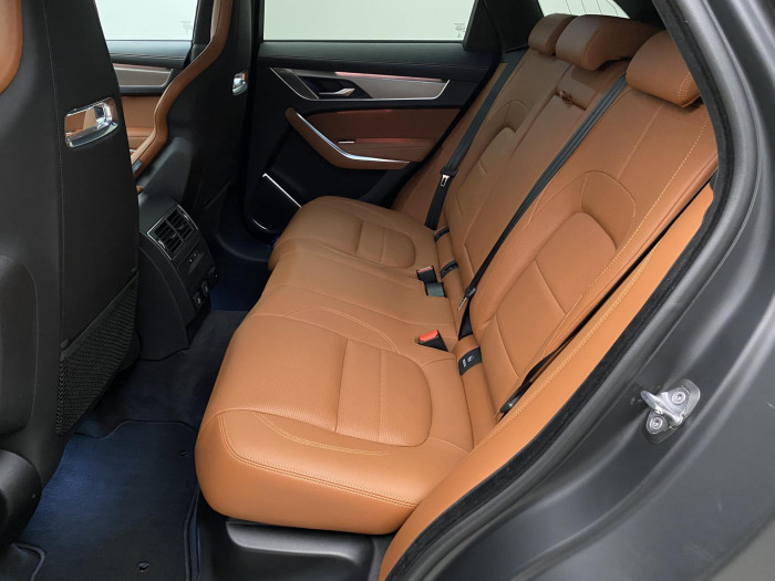 Jaguar F-Pace REZERVACE