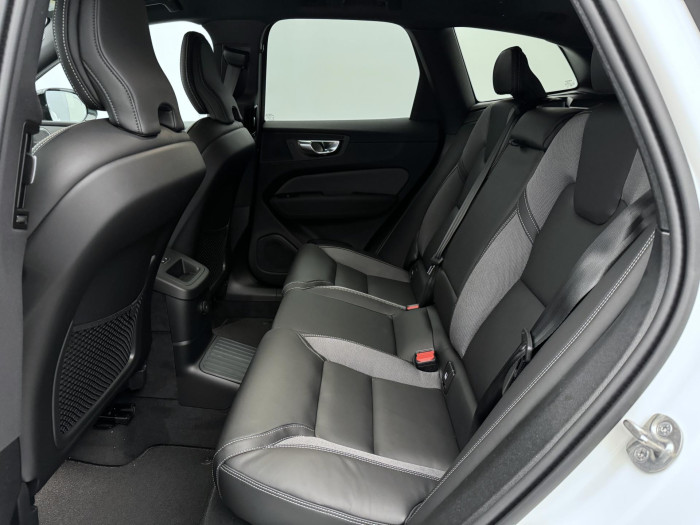 Volvo XC60 T6 AWD AUT PLUS BLACK EDITION