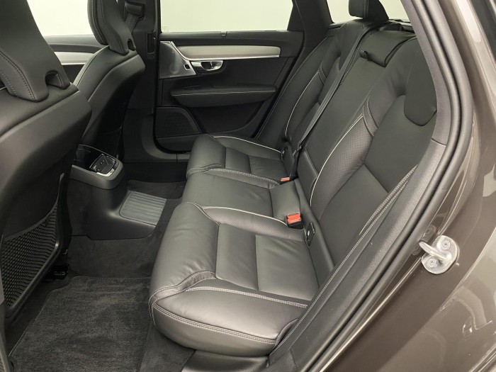 Volvo V90 T8 AWD RECHARGE DARK ULTRA