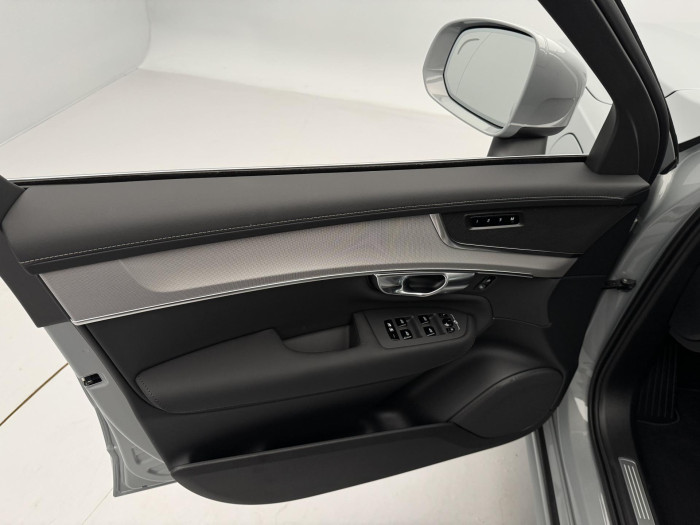 Volvo XC90 T8 AWD AUT RECHARGE CORE 7míst