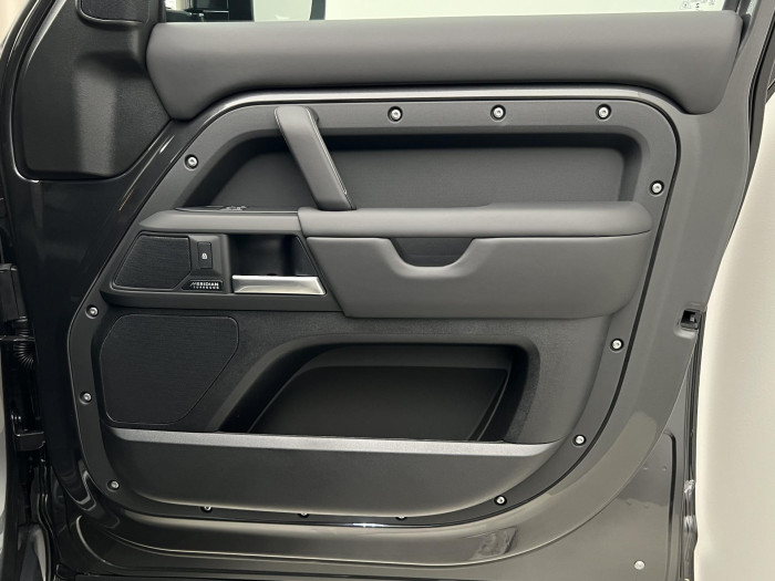 Land Rover Defender 110 P425 X-DYNAMIC HSE AWD Aut 5.0 Dynamic