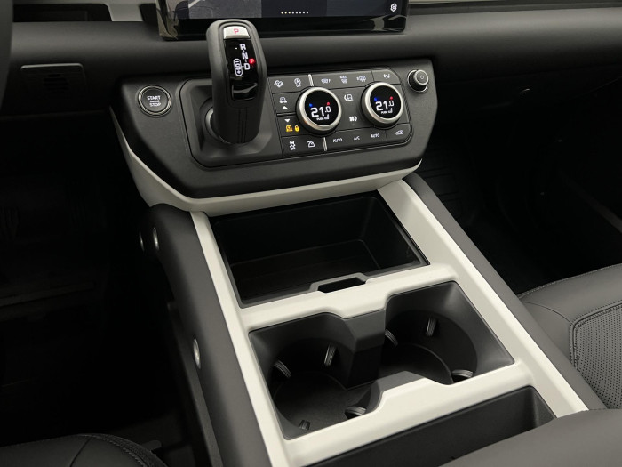 Land Rover Defender 110 D250 S AWD Aut 3.0 d