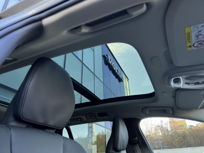Volvo V60 CROSS COUNTRY B4 AWD Aut 1.maj