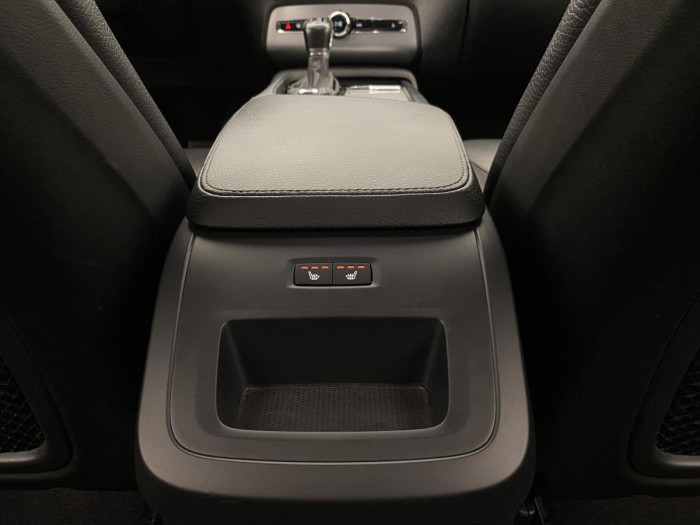 Volvo XC90 D5 AWD MOMENTUM REZERVACE 2.0 d Momentum