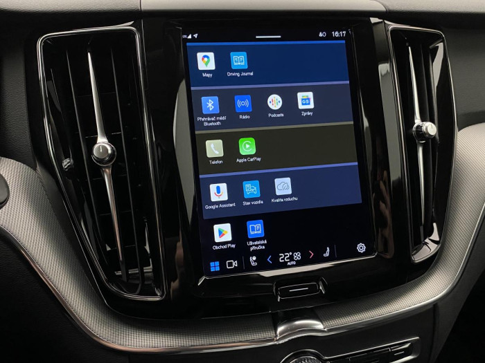 Volvo XC60 B4 AWD PLUS BRIGHT REZERVACE 2.0 Plus