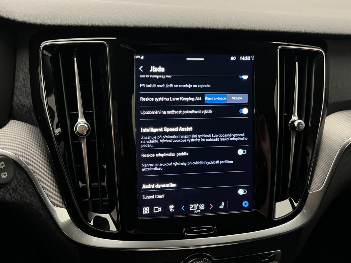 Volvo V60 CC B5 AWD PLUS BRIGHT AUT