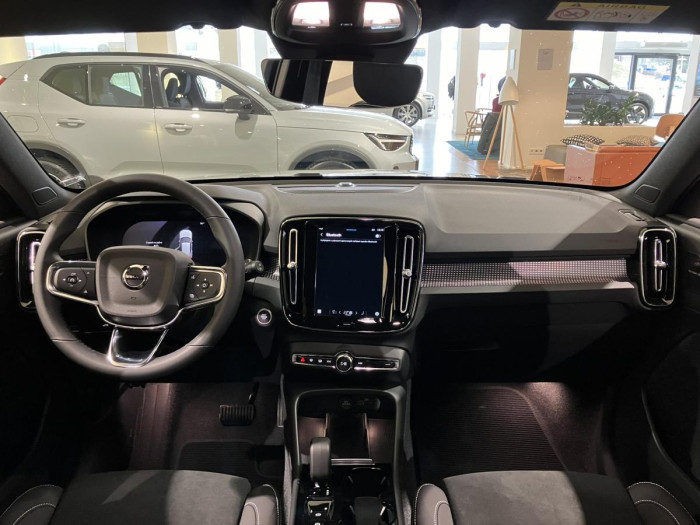 Volvo XC40 B3 AUT DARK PLUS 2.0 Plus