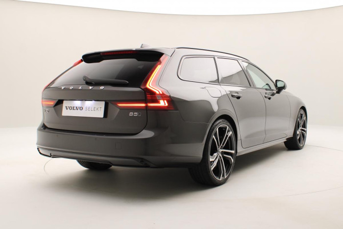 Volvo V90 B5 AWD R-DESIGN AUT 1.maj.