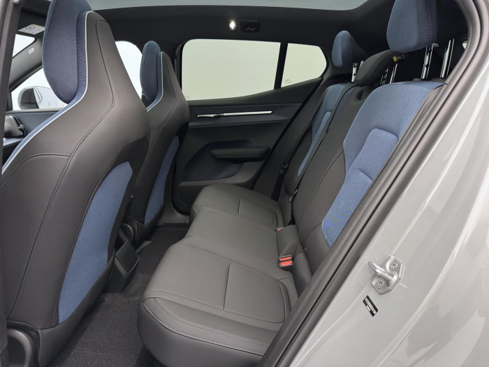 Volvo EX30 CROSS COUNTRY TWIN ULTRA