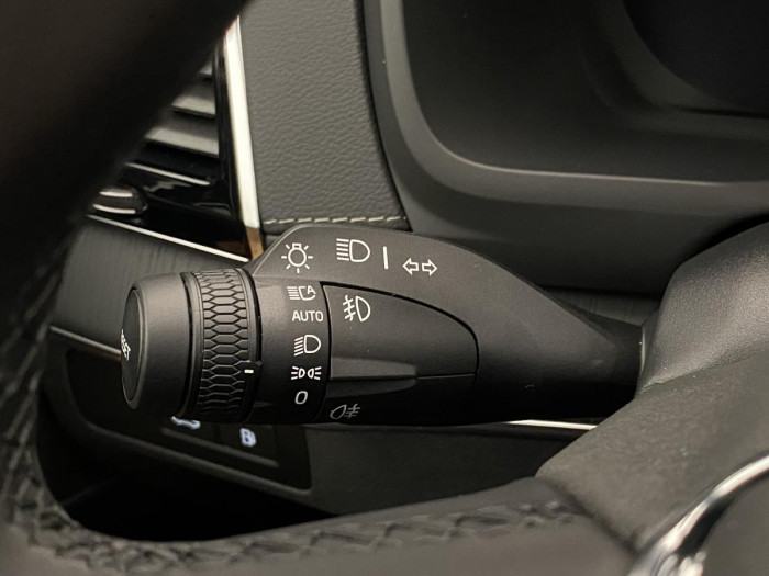 Volvo XC90 T8 AWD BRIGHT ULT REZERVACE