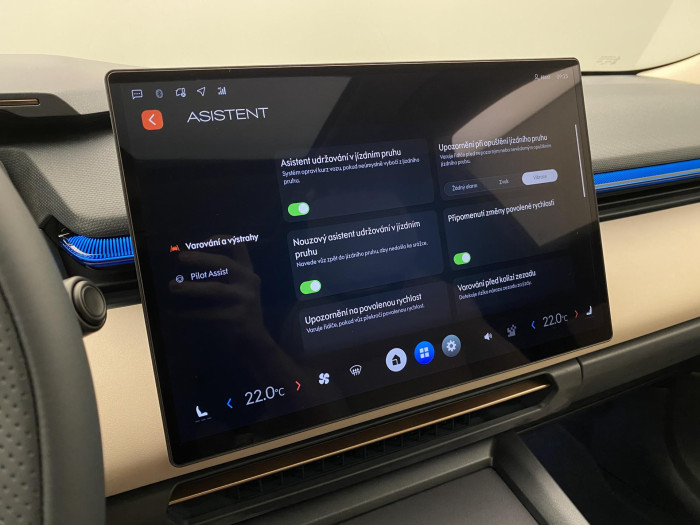 Lynk & Co 08 MORE PHEV