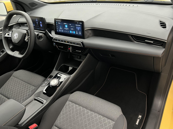 MG MG3 1.5 EMOTION Hybrid+ AUT CZ