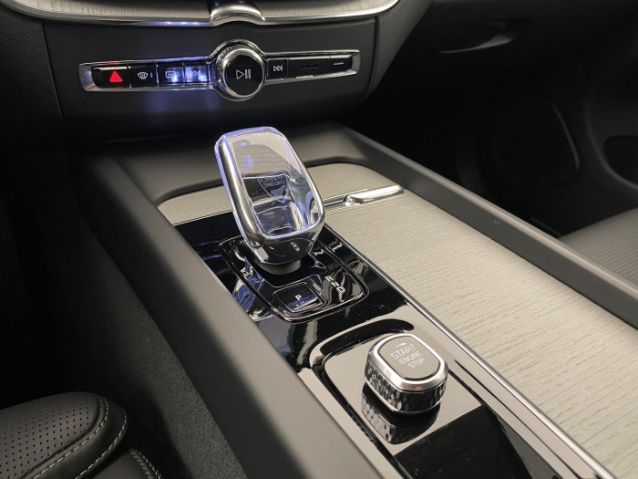 Volvo XC60 B5 AWD DARK PLUS AUT