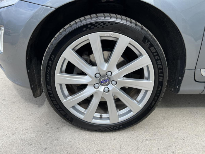 Volvo XC60 D4 AWD SUMMUM Aut 2.4 d Summum