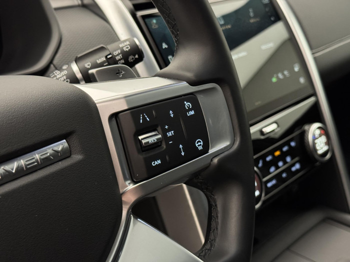 Land Rover Discovery D250 R-DYNAMIC SE REZERVACE 3.0 d Dynamic SE