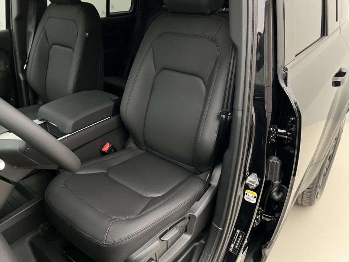 Land Rover Defender 110 D200 S AWD Aut 3.0 d