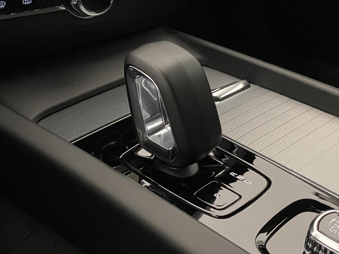 Volvo V60 B4 AUT DARK PLUS