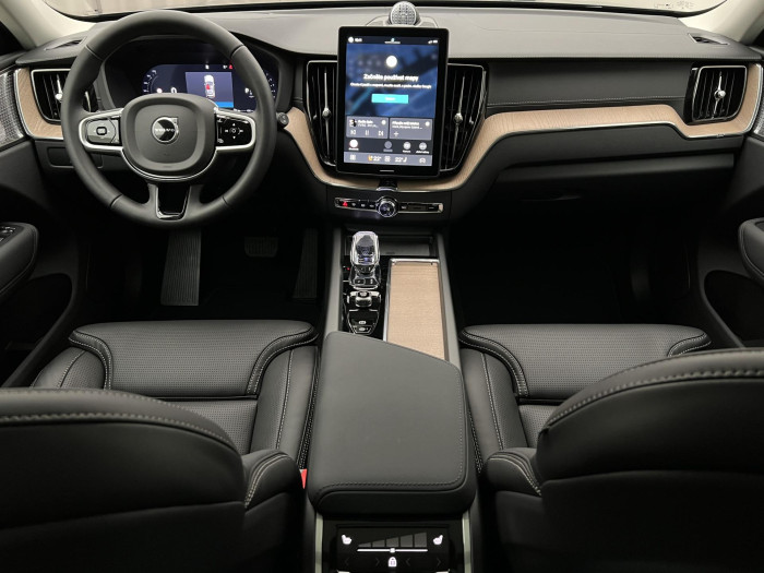 Volvo XC60 B5 AWD DARK ULTRA AUT