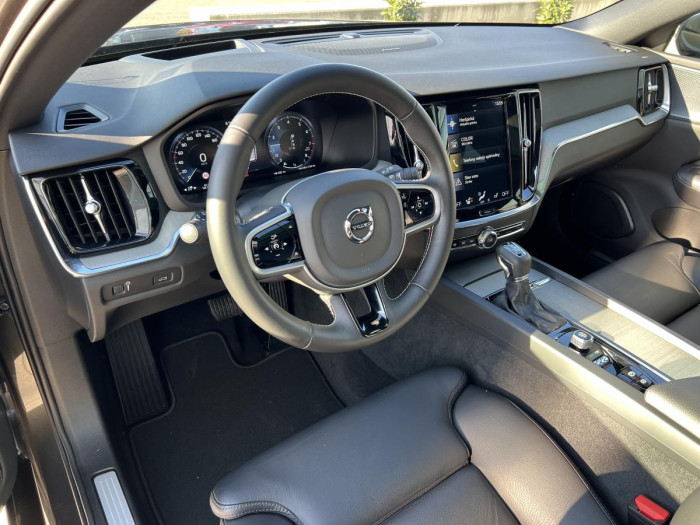 Volvo V60 T5 INSCRIPTION Aut REZERVACE