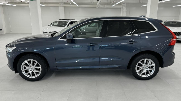 Volvo XC60 D4 MOMENTUM PRO REZERVACE 2.0 d Momentum