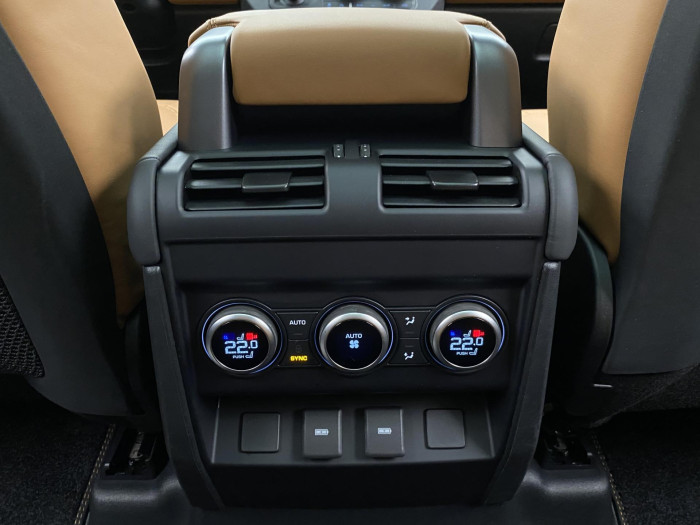 Land Rover Defender 110 P525 V8 EDITION REZERVACE 5.0 V8 Edition