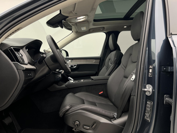 Volvo XC90 T8 AWD RECHARGE DARK ULTRA AUT