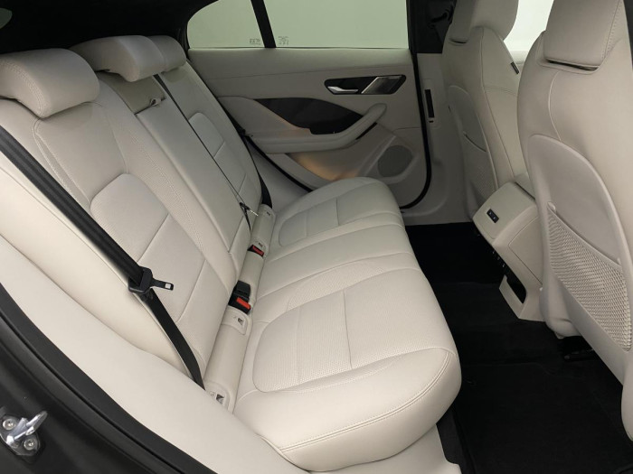 Jaguar I-Pace REZERVACE