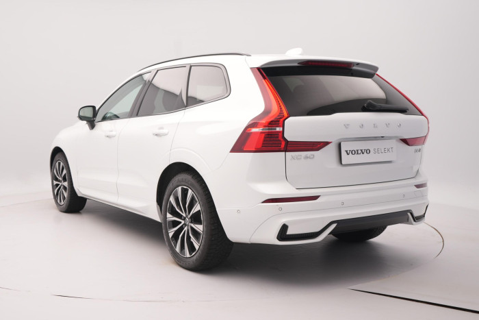 Volvo XC60 B5 AWD PLUS DARK AUT REZERVACE