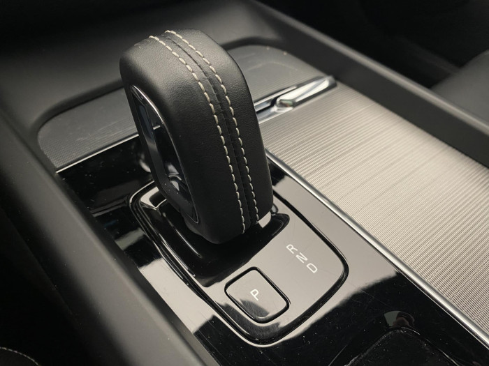 Volvo V60 B4 R-DESIGN AUT