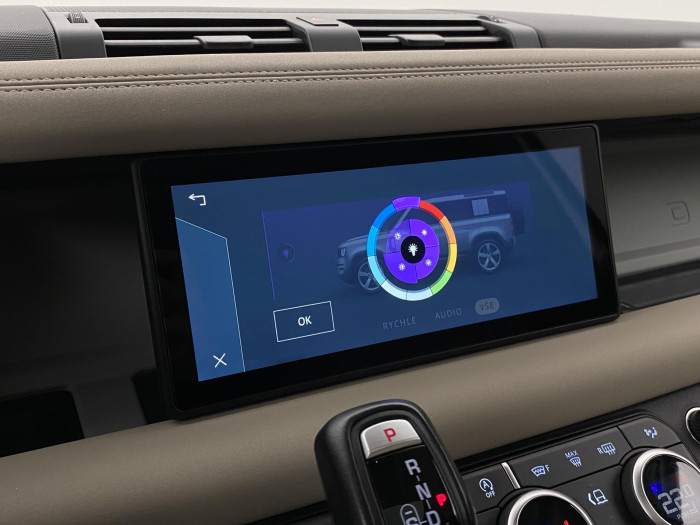 Land Rover Defender 110 P400 SE AWD AUT CZ 3.0 SE