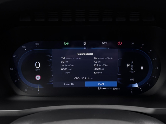 Volvo XC90 B5 AWD CORE AUT CZ 1.maj