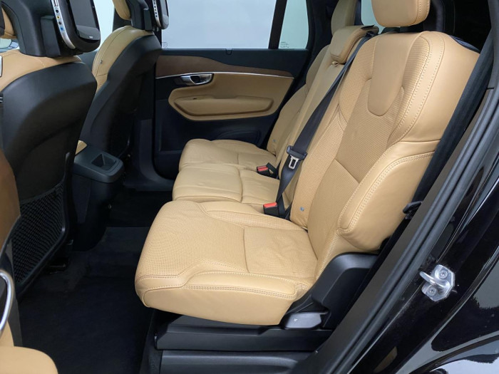 Volvo XC90 D5 AWD INSCRIPTION REZERVACE 2.0 d