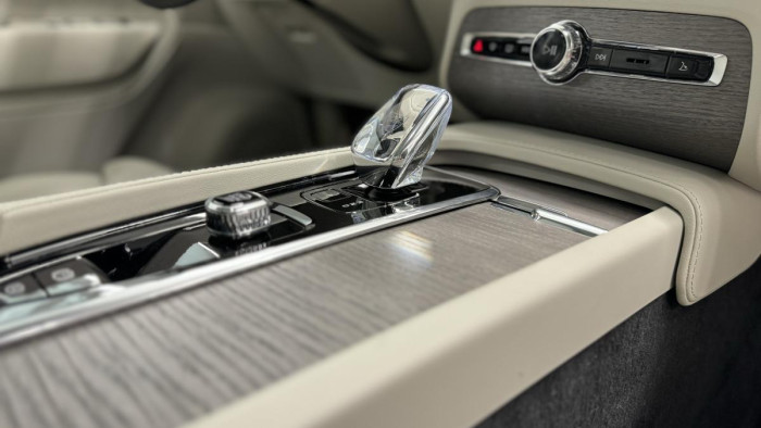 Volvo XC90 B5 AWD ULTIMATE AUT REZERVACE