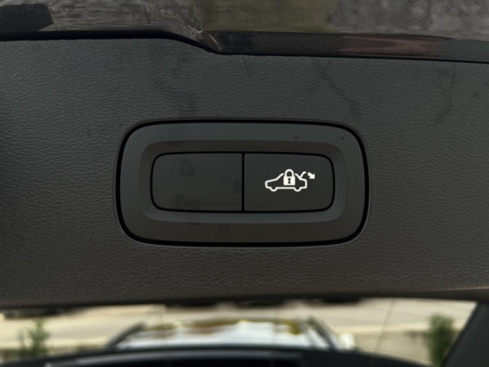 Volvo V60 D4 R-DESIGN NAVIGACE 1.maj. 2.0 d