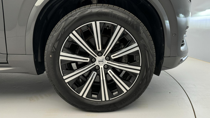 Volvo XC90 B5 AWD ULTIMATE REZERVACE