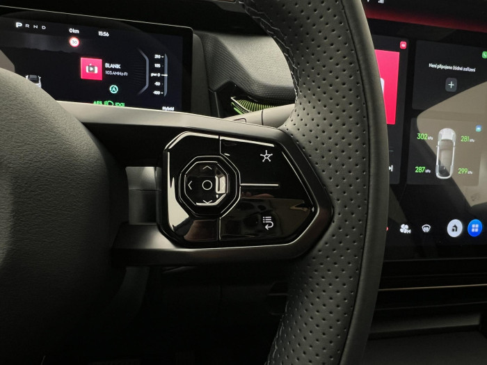 Lynk & Co 08 MORE PHEV