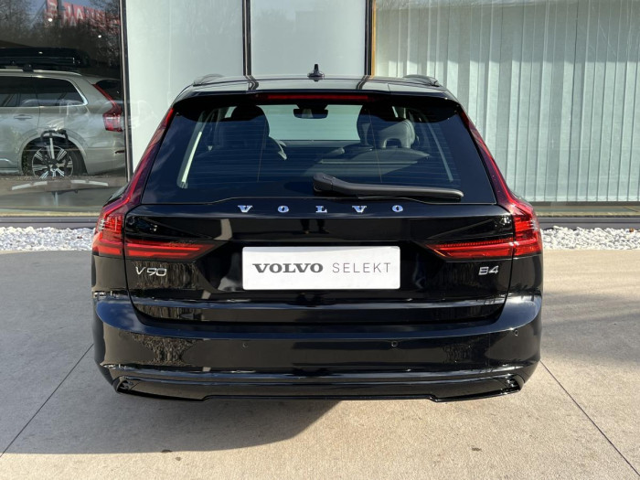 Volvo V90 B4 DARK PLUS Aut REZERVACE 2.0 Plus