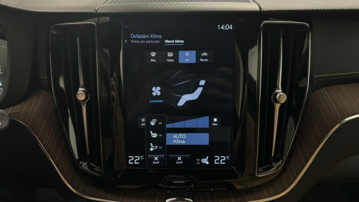 Volvo XC60 B4 AWD INSCRIPTION REZERVACE