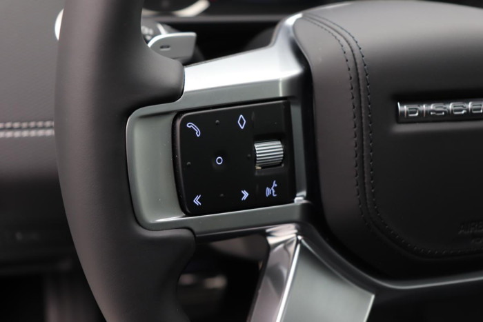 Land Rover Discovery D250 R-DYNAMIC SE REZERVACE 3.0 d Dynamic SE