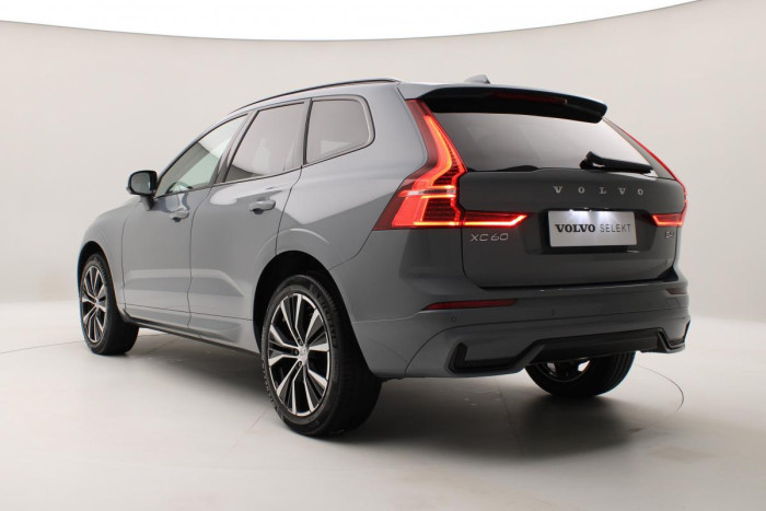 Volvo XC60 B4 AWD PLUS DARK REZERVACE 2.0 Plus