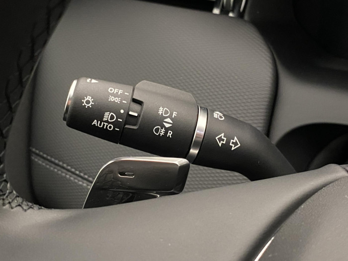 Land Rover Discovery Sport D200 DYNAMIC SE AWD AUT CZ 2.0 d Dynamic SE