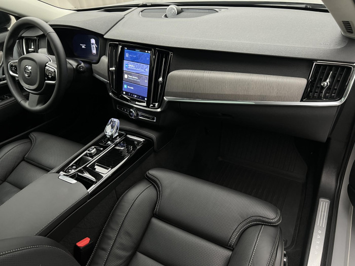 Volvo V90 T6 AWD RECHARGE PLUS DARK AUT