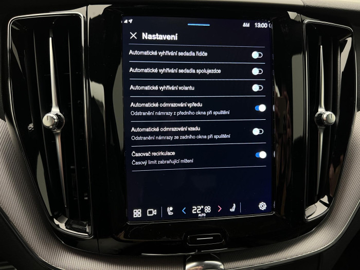 Volvo XC60 B5 AWD R-DESIGN AUT