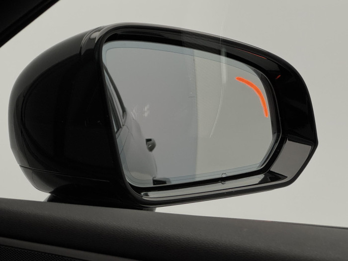 Volvo V60 B4 R-DESIGN AUT REZERVACE